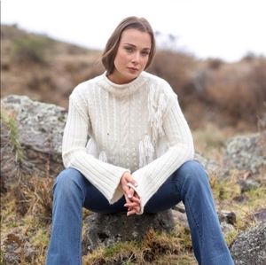 Mantari | Angelica Alpaca Fringe Cream Cozy Sweater
